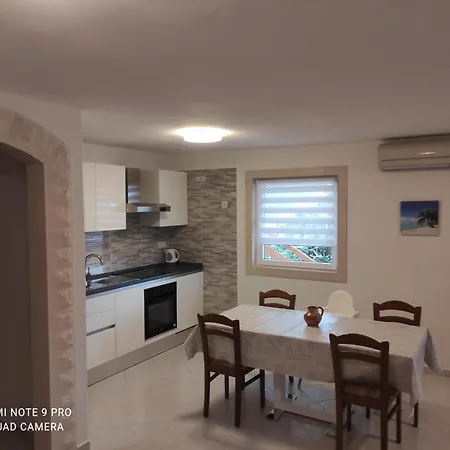 Marko Insel Brać * Sutivan