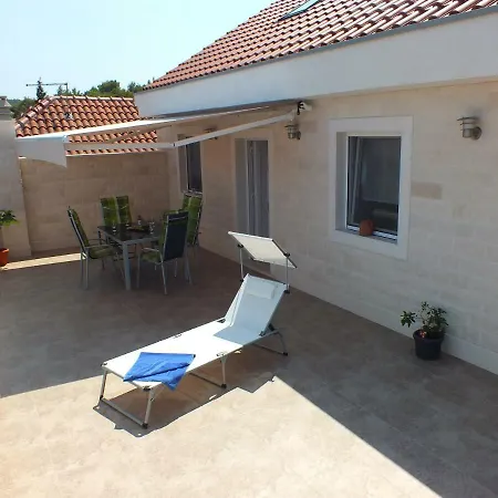Marko Insel Brac Apartment *